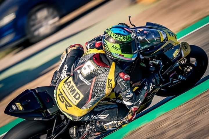 Kerr y AMD Motorsport – Top 12 lugares para Highland Radio en España
